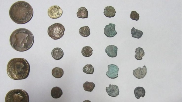 باتنة حجز 1120 قطعة نقدية أثرية يعود تاريخها للفترة الرومانية