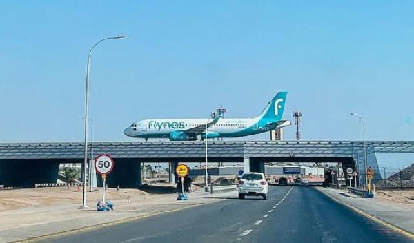إصابات في استهداف صاروخي من الحثويين لمطار في الرياض