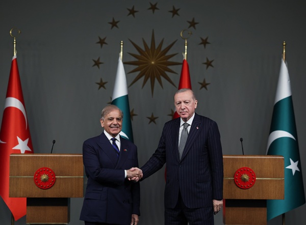 أردوغان ندعم كل خطوة من شأنها أن تساهم في تخفيف التوترات في منطقتنا أردوغان ندعم كل خطوة من شأنها أن تساهم في تخفيف التوترات في منطقتنا