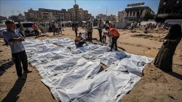 غزة الدفاع المدني ينتشل رفات 7 شهداء من منزل لعائلة نبهان بالنصيرات