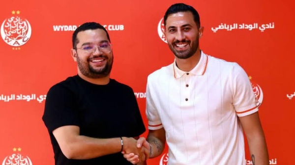 الوداد يستعيد أيمن الحسوني رسميا خبرة العائد لتعزيز طموحات الموسم الجديد