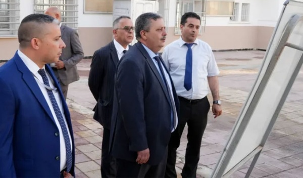 وزير التربية يتحول الى أريانة لمتابعة عملية اصلاح امتحانات البكالوريا وزير التربية يتحول الى أريانة لمتابعة عملية اصلاح امتحانات البكالوريا