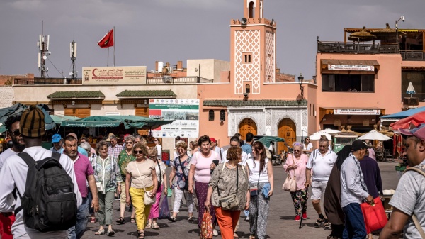 السياحة المغربية تراهن على السوق الفرنسية لتعزيز التدفقات وتوسيع خريطة الوجهات السياحة المغربية تراهن على السوق الفرنسية لتعزيز التدفقات وتوسيع خريطة الوجهات
