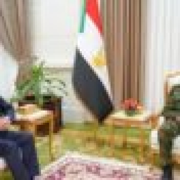 البرهان يبحث مع المبعوث الأممي ملفات تبادل الأسرى وحماية المدنيين