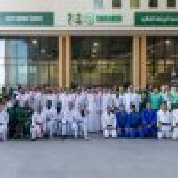 وزير الرياضة يدش ن مركز النخبة للرياضات القتالية بجدة