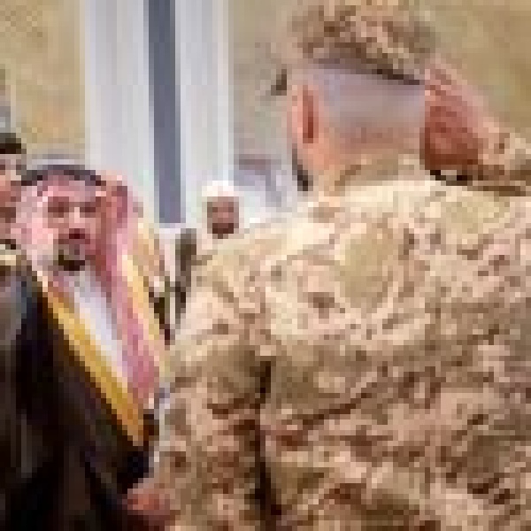 أمير القصيم يستقبل المشاركين المتميزين في خدمة ضيوف الرحمن أمير القصيم يستقبل المشاركين المتميزين في خدمة ضيوف الرحمن