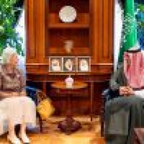 وزير الدولة للشؤون الخارجية يستقبل سفيرة البرتغال لدى المملكة وزير الدولة للشؤون الخارجية يستقبل سفيرة البرتغال لدى المملكة