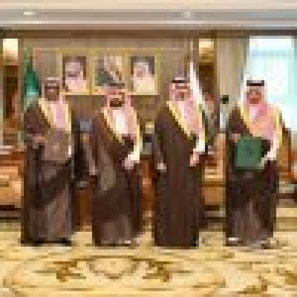 بحضور سمو نائبه أمير جازان يشهد توقيع مذكرة تفاهم بين إمارة وجامعة المنطقة