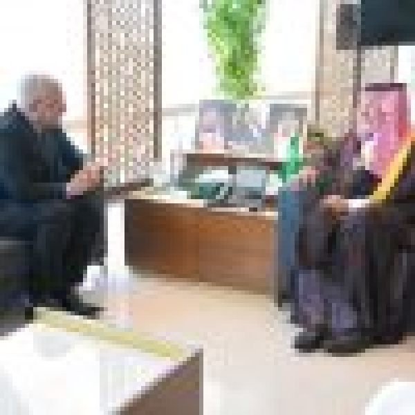 بحثا الموضوعات ذات الاهتمام المشترك الدكتور عبدالله الربيعة يلتقي سفير موريتانيا لدى المملكة بحثا الموضوعات ذات الاهتمام المشترك الدكتور عبدالله الربيعة يلتقي سفير موريتانيا لدى المملكة