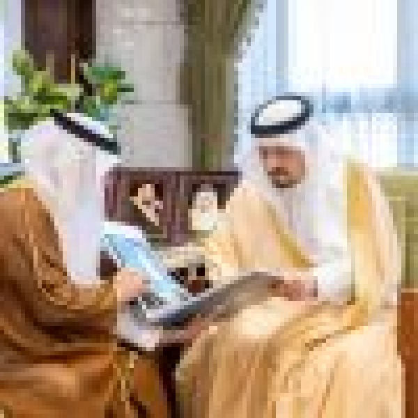 أمير الرياض يستقبل رئيس جامعة الإمام محمد بن سعود الإسلامية أمير الرياض يستقبل رئيس جامعة الإمام محمد بن سعود الإسلامية