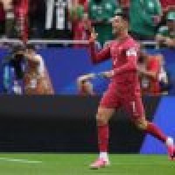 رونالدو أول لاعب يسجل في ست نسخ من كأس العالم رونالدو أول لاعب يسجل في ست نسخ من كأس العالم