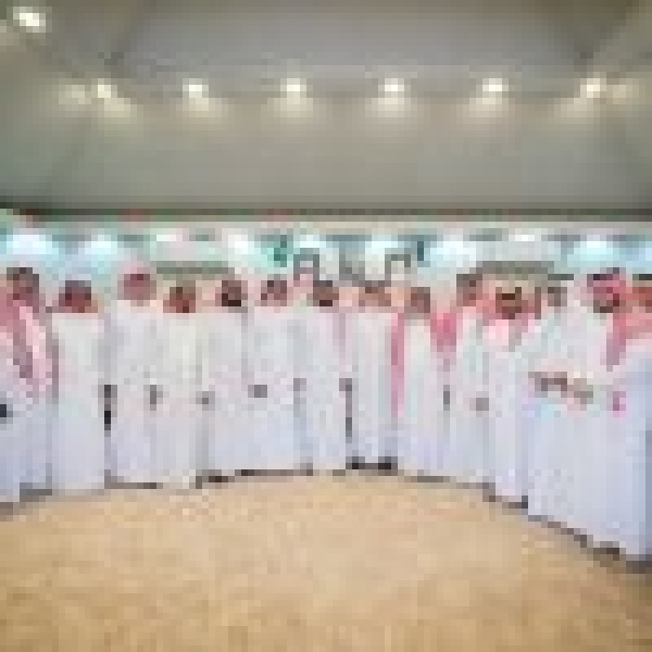 التأمينات الاجتماعية وأمانة الرياض تقيمان لقاء مجتمعي ا مع المتقاعدين في لقاء تقدير