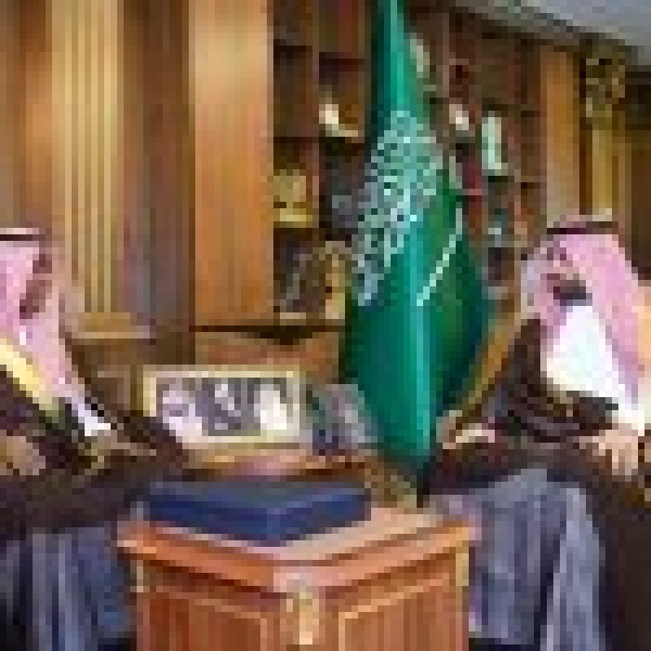 أمير جازان يستقبل رئيس جامعة المنطقة ويطلع على مشاريعها التطويرية وخططها المستقبلية أمير جازان يستقبل رئيس جامعة المنطقة ويطلع على مشاريعها التطويرية وخططها المستقبلية