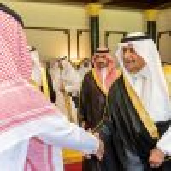 بحضور سمو نائبه أمير منطقة تبوك يستقبل وكلاء ومنسوبي الإمارة ويثمن جهودهم في تحقيق العديد من المكتسبات والمنجزات بحضور سمو نائبه أمير منطقة تبوك يستقبل وكلاء ومنسوبي الإمارة ويثمن جهودهم في تحقيق العديد من المكتسبات والمنجزات