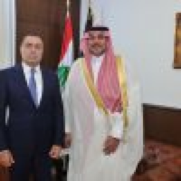 السفير الدوسري يلتقي مدير المخابرات في الجيش اللبناني