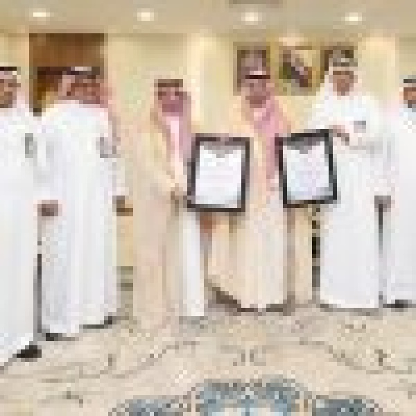أمير نجران يشيد بحصول فرع وزارة الصحة بالمنطقة على شهادتي الآيزو الدوليتين أمير نجران يشيد بحصول فرع وزارة الصحة بالمنطقة على شهادتي الآيزو الدوليتين