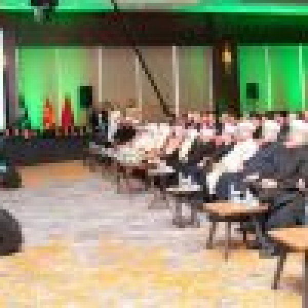 وزير الشؤون الإسلامية المسابقة الدولية للقرآن الكريم بدول البلقان تجسد عناية المملكة بكتاب الله وترسخ قيم الوسطية والاعتدال وزير الشؤون الإسلامية المسابقة الدولية للقرآن الكريم بدول البلقان تجسد عناية المملكة بكتاب الله وترسخ قيم الوسطية والاعتدال