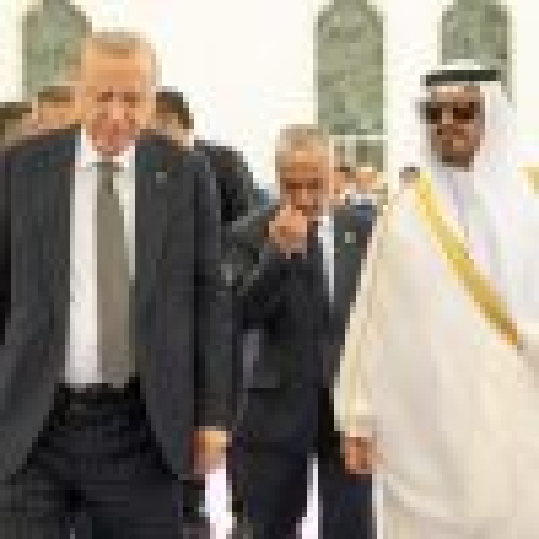 رئيس تركيا يغادر جدة رئيس تركيا يغادر جدة