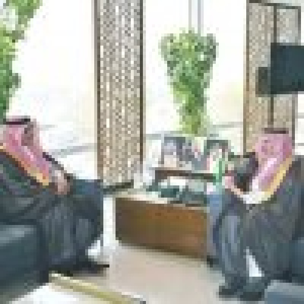 المشرف العام على مركز الملك سلمان للإغاثة يلتقي سفير المملكة لدى سوريا المشرف العام على مركز الملك سلمان للإغاثة يلتقي سفير المملكة لدى سوريا