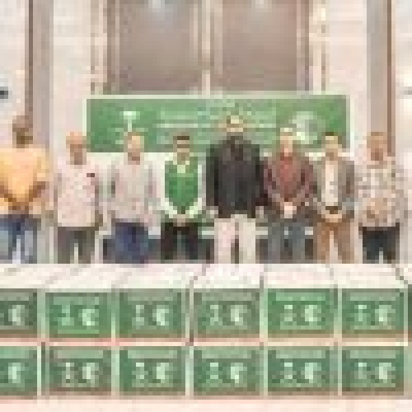 مركز الملك سلمان للإغاثة يدشن توزيع 7 200 سلة غذائية في ساحل حضرموت