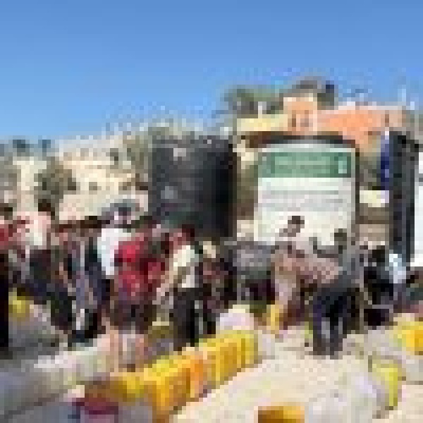مركز الملك سلمان للإغاثة يضخ 500 ألف لتر من المياه في قطاع غزة مركز الملك سلمان للإغاثة يضخ 500 ألف لتر من المياه في قطاع غزة