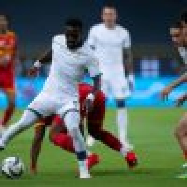 القادسية يتغلب على الدرعية بثنائية