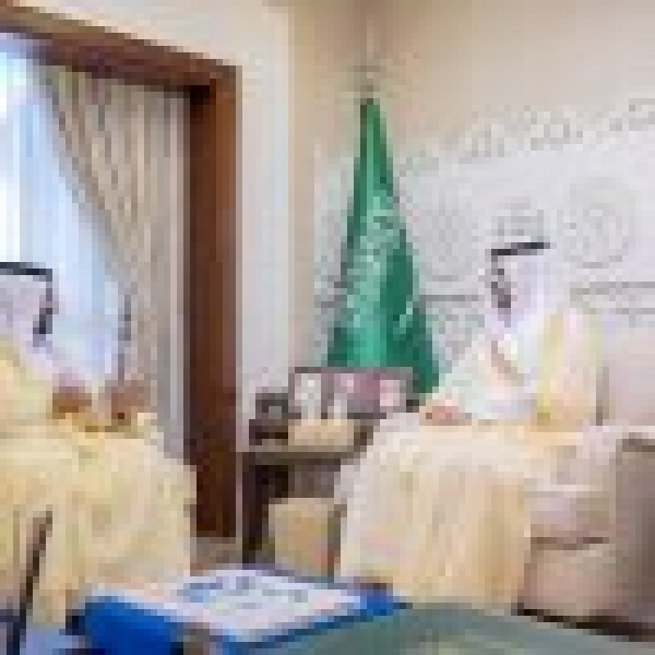 نائب أمير الشرقية يستقبل مدير فرع الهيئة السعودية للمواصفات والمقاييس والجودة بالمنطقة نائب أمير الشرقية يستقبل مدير فرع الهيئة السعودية للمواصفات والمقاييس والجودة بالمنطقة
