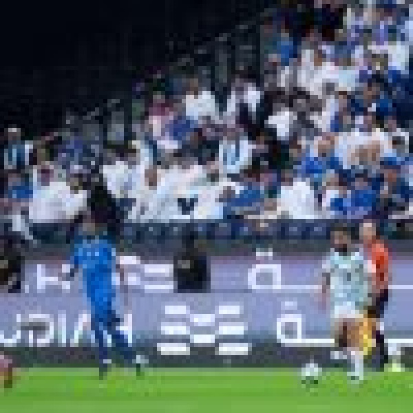 نيوم يتغلب على الهلال 2 صفر نيوم يتغلب على الهلال 2 صفر