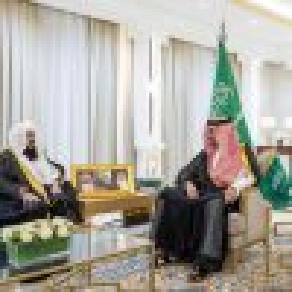 استعرض تقريره السنوي لعام 2025 أمير الجوف يستقبل مدير فرع هيئة الأمر بالمعروف والنهي عن المنكر بالمنطقة