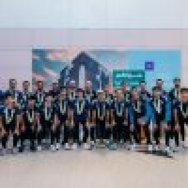 وصول بعثة المنتخب الكويتي إلى جدة للمشاركة في كأس الخليج وصول بعثة المنتخب الكويتي إلى جدة للمشاركة في كأس الخليج
