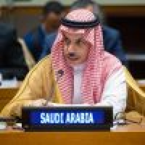 وزير الخارجية يشارك في اجتماع وزاري بشأن تعزيز التعاون من أجل مجال بحري آمن