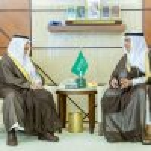 أمير الشرقية يستقبل أمين المنطقة ويطلع على الخطط والأعمال البلدية في المرحلة المقبلة أمير الشرقية يستقبل أمين المنطقة ويطلع على الخطط والأعمال البلدية في المرحلة المقبلة