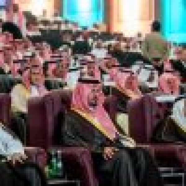 أمير منطقة المدينة المنورة يرعى حفل جائزة الأهالي للمعلم المتميز
