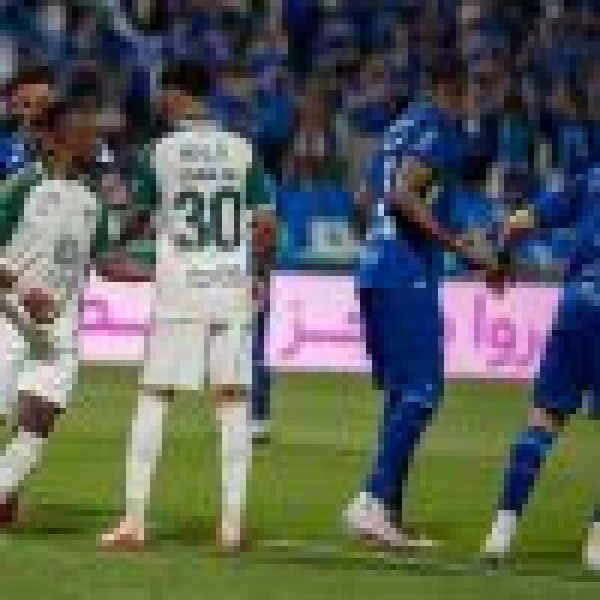 الأهلي يتغلب على الفتح برباعية في الدوري السعودي للمحترفين