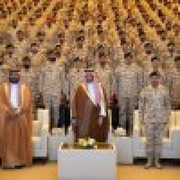 محافظ الهيئة العامة للصناعات العسكرية المكلف ي لقي محاضرة في كلية الملك عبدالله بن عبدالعزيز للقيادة والأركان