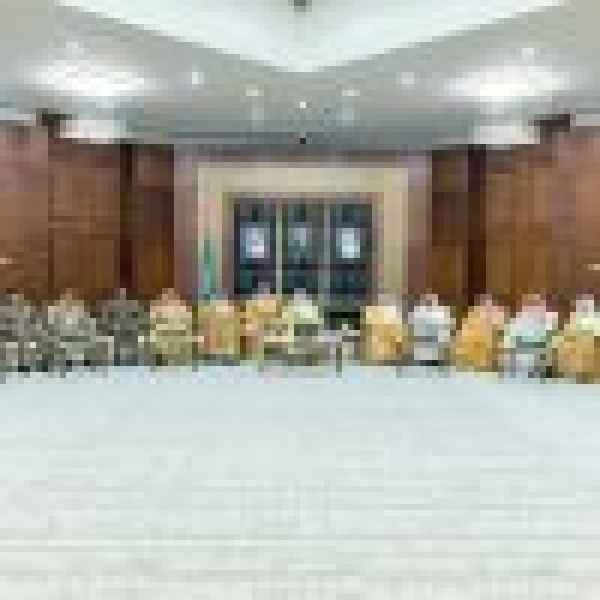 أمير الشرقية يدش ن موسم التشجير الوطني بالمنطقة تحت شعار جيل يغرس لوطن يزدهر