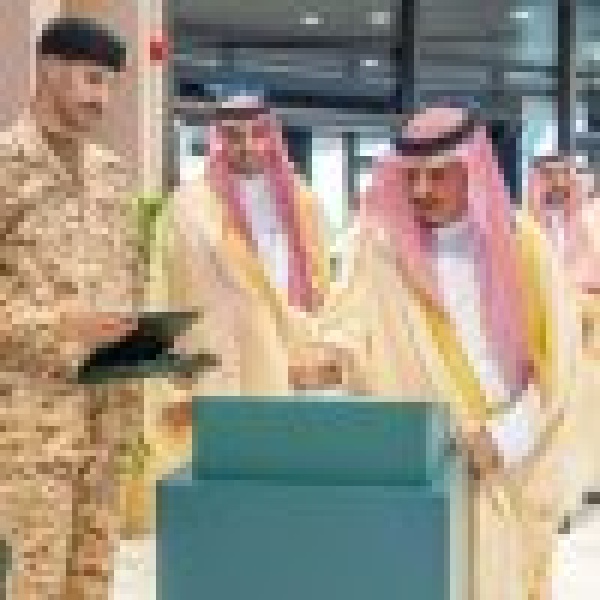 نائب وزير الحرس الوطني يفتتح المعرض المتنقل للتوعية بالأمن السيبراني