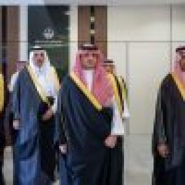 الأمير عبدالعزيز بن سعود يط لع على منجزات برنامج تطوير وزارة الداخلية ومبادراته التطويرية