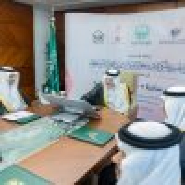 أمير الشرقية يدشن تطبيق شريط الأمل 2026 لمكافحة سرطان الثدي ويستقبل رئيس جامعة الأمير مساعد بن عبدالرحمن أمير الشرقية يدشن تطبيق شريط الأمل 2026 لمكافحة سرطان الثدي ويستقبل رئيس جامعة الأمير مساعد بن عبدالرحمن