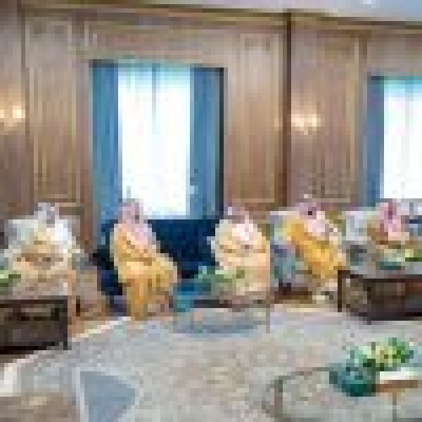 خلال استقباله مجلس إدارة الجمعيات الأهلية بالمنطقة أمير الحدود الشمالية يدش ن الدورة السادسة من جائزة التميز في العمل الأهلي