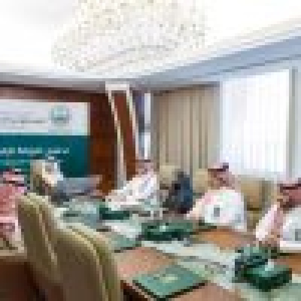 ضمن جهود تطوير الخدمات الرقمية والعناية بالمستفيدين أمير المنطقة الشرقية ي دش ن البوابة الإلكترونية المطو رة للإمارة