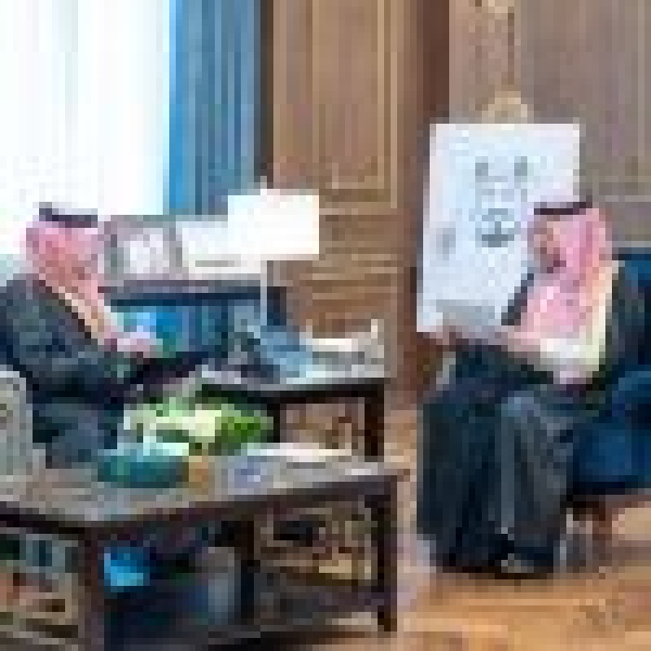اط لع على خطته التشغيلية للنصف الثاني من 2026 أمير الحدود الشمالية يستقبل مدير فرع الأحوال المدنية بالمنطقة