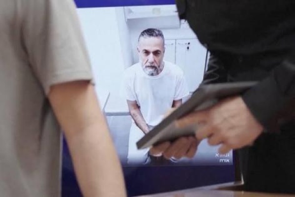 الطبيب حسام أبو صفية لمحاميه هذه آخر مرة ستراني فيها الطبيب حسام أبو صفية لمحاميه هذه آخر مرة ستراني فيها