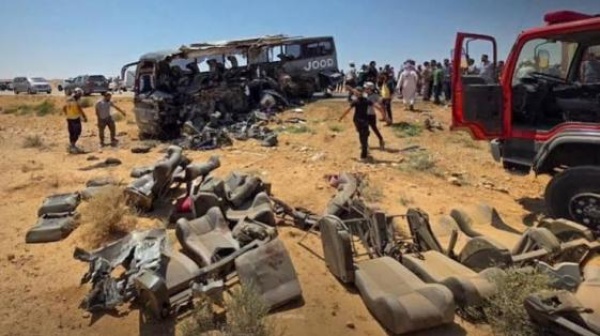 مصرع 35 شخصا وإصابة 30 آخرين إثر حادث سير مروع في سوريا مصرع 35 شخصا وإصابة 30 آخرين إثر حادث سير مروع في سوريا