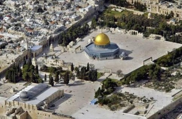 محافظة القدس استهداف الأقصى يتواصل والقدس تواجه مخاطر متصاعدة محافظة القدس استهداف الأقصى يتواصل والقدس تواجه مخاطر متصاعدة