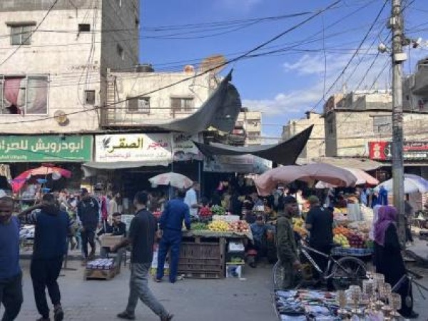 خاص احتكار إدخال البضائع إلى غزة يفاقم التجويع ويرفع الأسعار خاص احتكار إدخال البضائع إلى غزة يفاقم التجويع ويرفع الأسعار