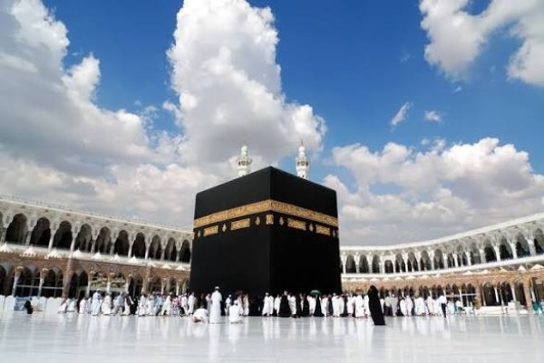 غضب إسلامي يتمدد لماذا استهدف ترامب الإساءة لقبلة المسلمين وأقدس مقدساتهم غضب إسلامي يتمدد لماذا استهدف ترامب الإساءة لقبلة المسلمين وأقدس مقدساتهم