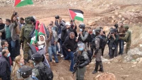 دعوات فلسطينية لإحياء جمعة الغضب والنفير بالمناطق المهددة بالاستيطان في الضفة دعوات فلسطينية لإحياء جمعة الغضب والنفير بالمناطق المهددة بالاستيطان في الضفة