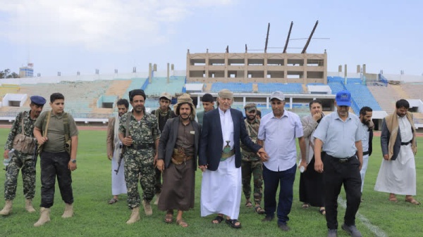 محافظ إب يط لع على أعمال تأهيل الاستاد الرياضي وأنشطة نادي الاتحاد محافظ إب يط لع على أعمال تأهيل الاستاد الرياضي وأنشطة نادي الاتحاد