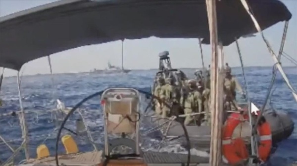 فرنسا تفتح تحقيقا في جرائم حرب على خلفية معاملة إسرائيل نشطاء أسطول الصمود